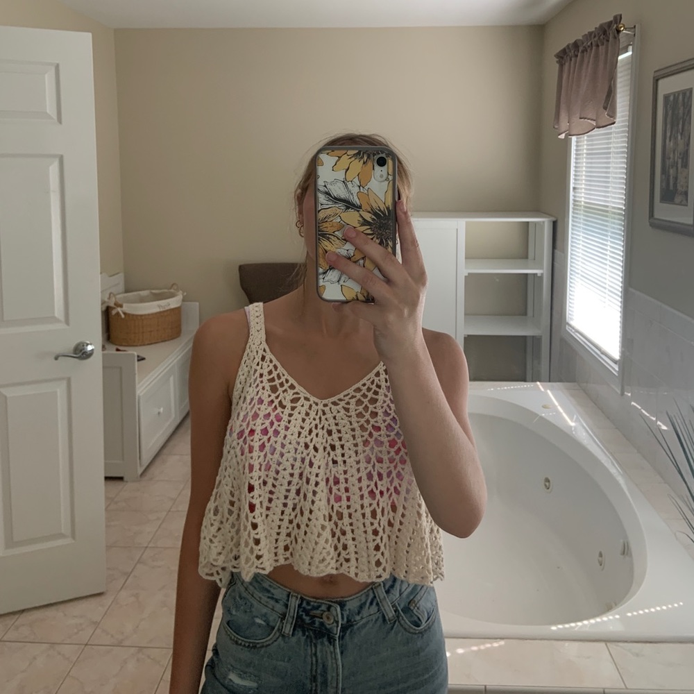 beachy top with holes